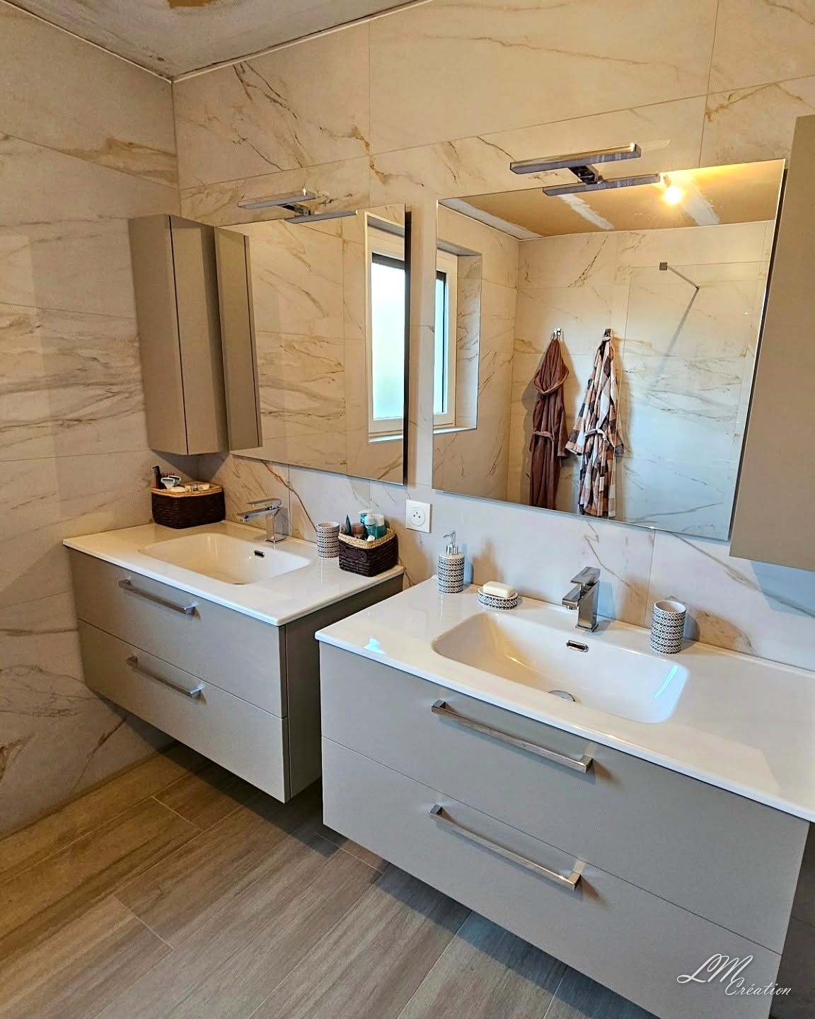 Salle de bain 🔑 en main carrelage ambiance naturelle — AUDINCOURT — L.M CREATION (1/6)