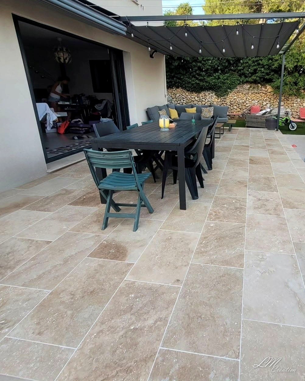 Retour sur un très beau chantier en pierre naturelle (travertin) — AUDINCOURT — L.M CREATION (5/5)