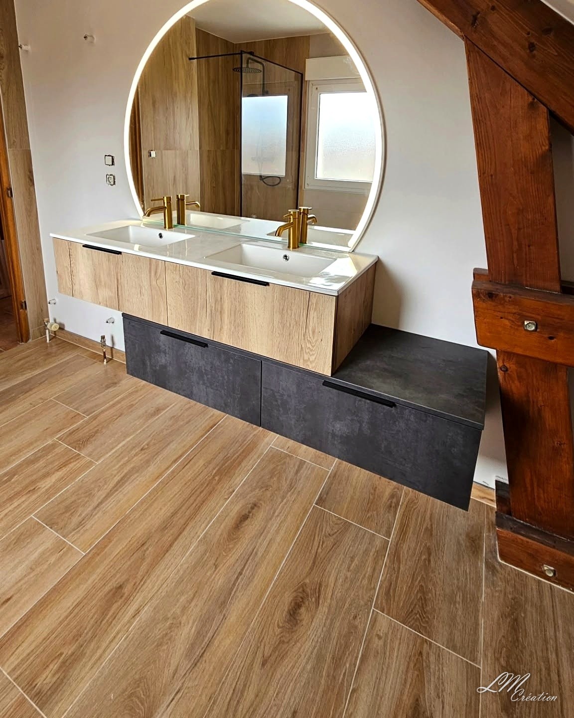Salle de bain 🔑 en main carrelage ambiance naturelle — AUDINCOURT — L.M CREATION (3/7)